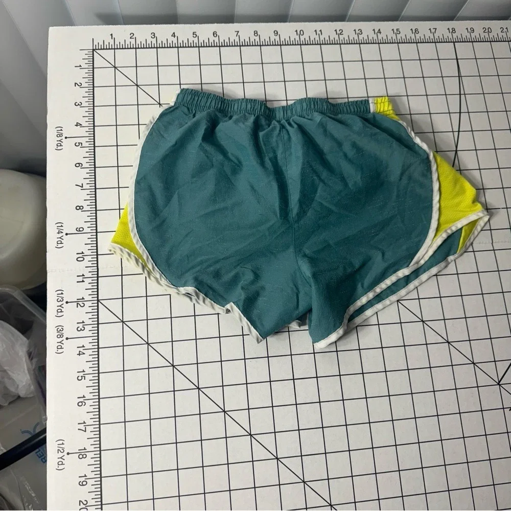 Nike Dri-FIT Kids Teal Neon Yellow Running‎ Tempo Shorts Size Medium M